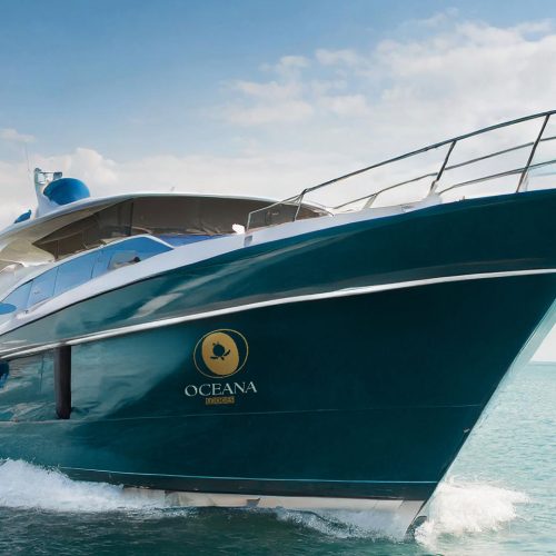 yacht